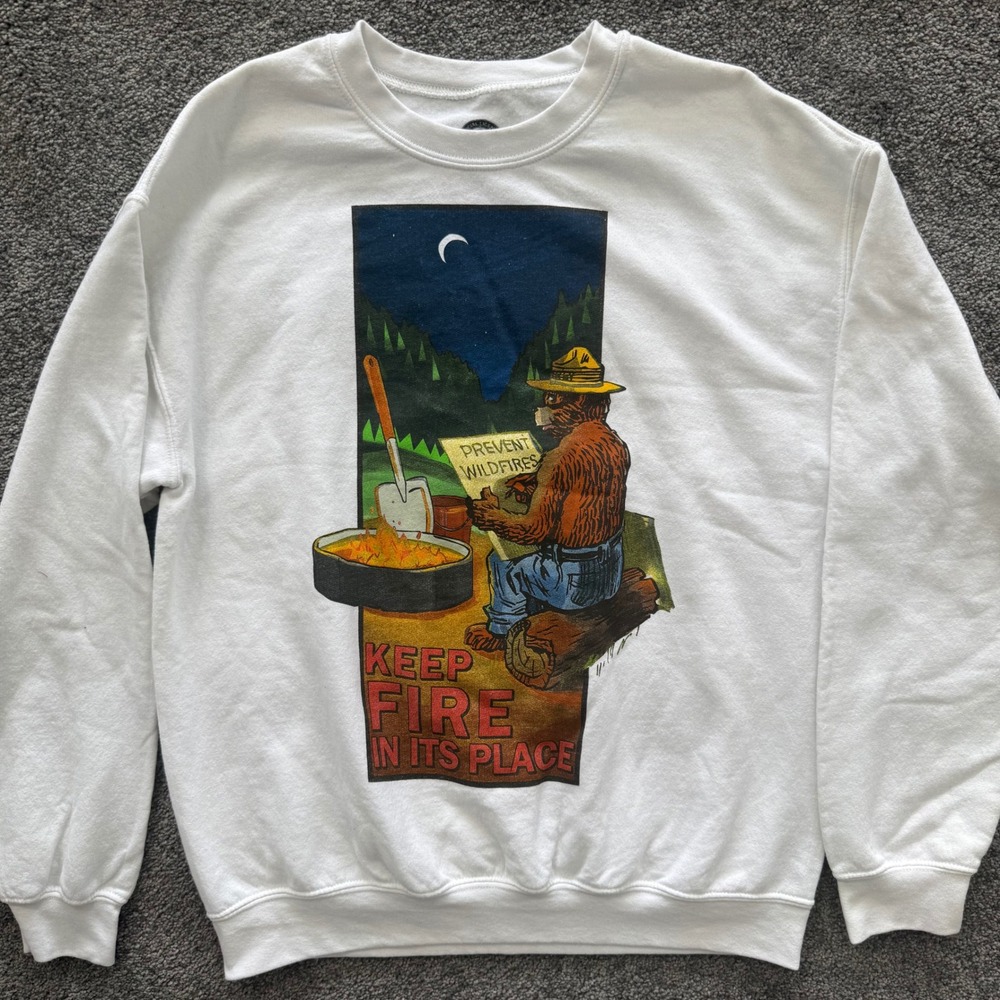 Smokey Bear Prevent Wildfires Graphic Sweatshirt White Crewneck Mens Medium